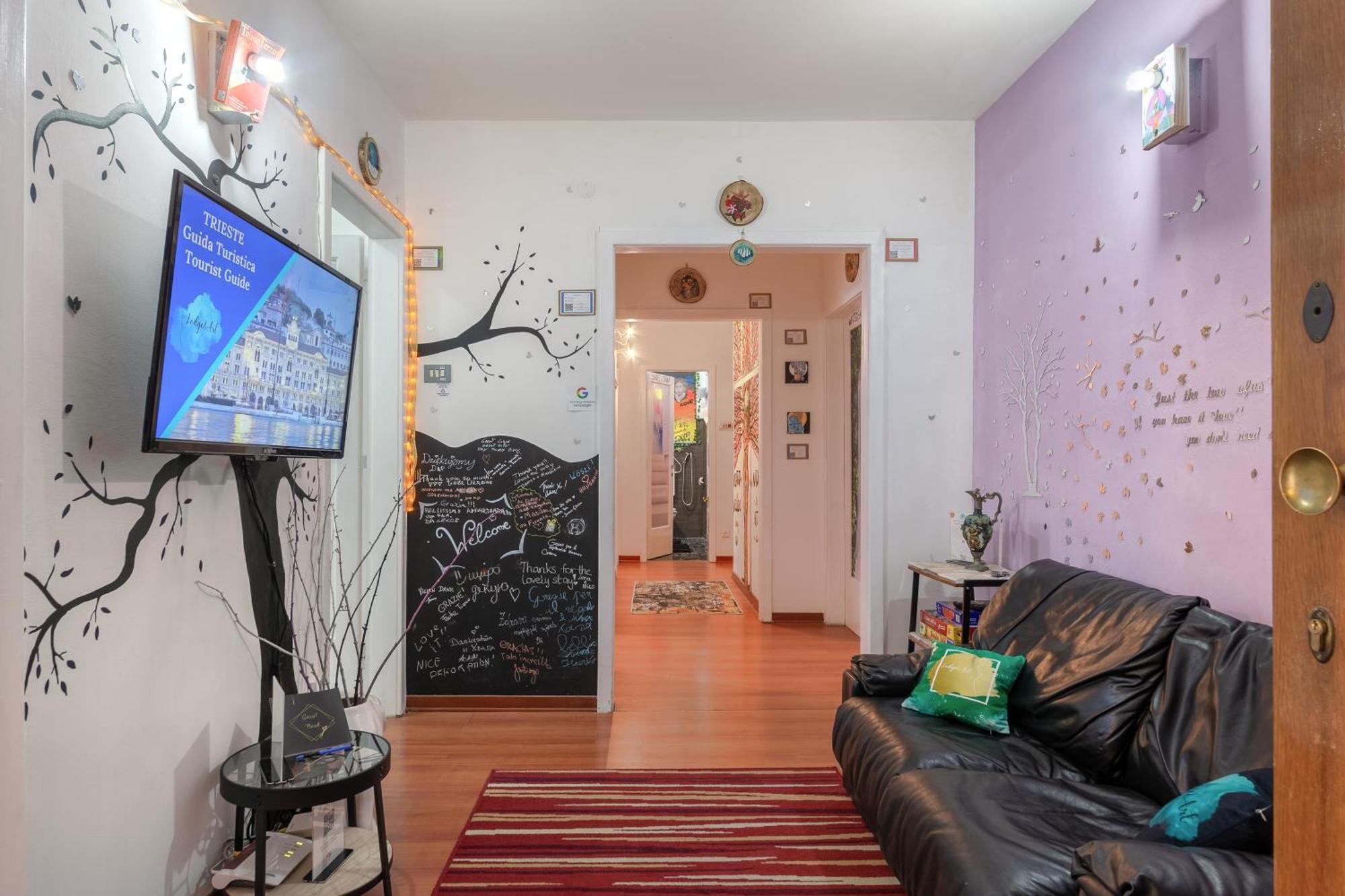 Lodge&Art Hostel トリエステ エクステリア 写真